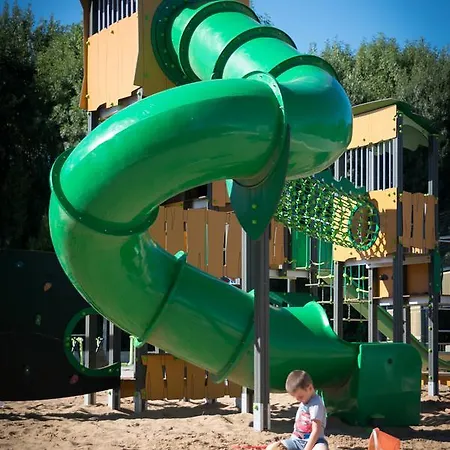 Camping L'atlantique Κάμπινγκ *